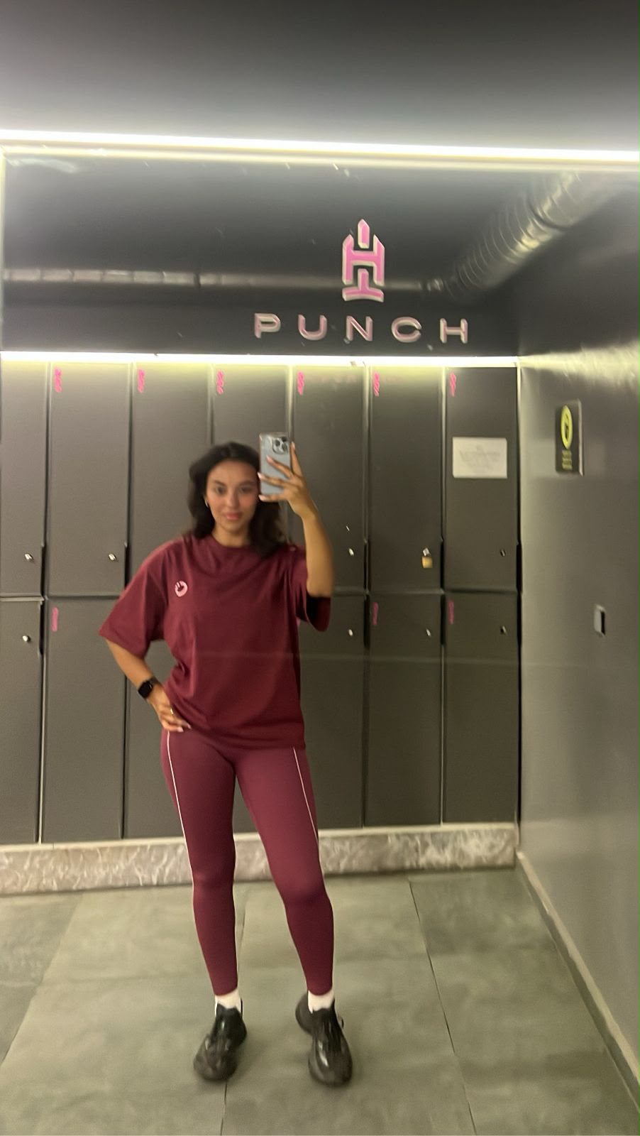 burgundy \ Ruby